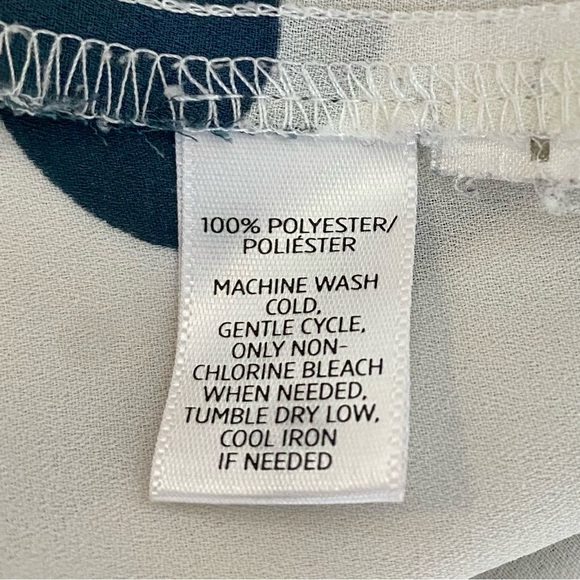 Ann Taylor LOFT Polka Dot Sleeveless Blouse Ruffle V-Neck Ivory & Blue L - Picture 8 of 9